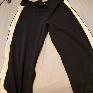 💥Bundle 5/$20💥 Workout pants and shorts